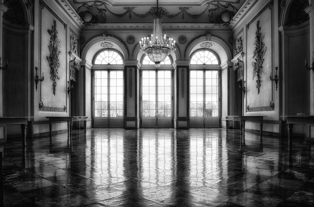 De magie van een gebogen lichtstraat: architectuur en ambiance